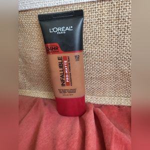L'oreal Infallible pro matte Foundation 112 Cocoa